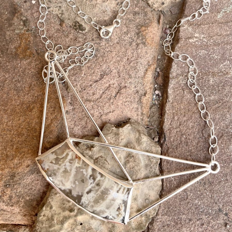 COLLAR AGATA PLUMA BELLA VISTA