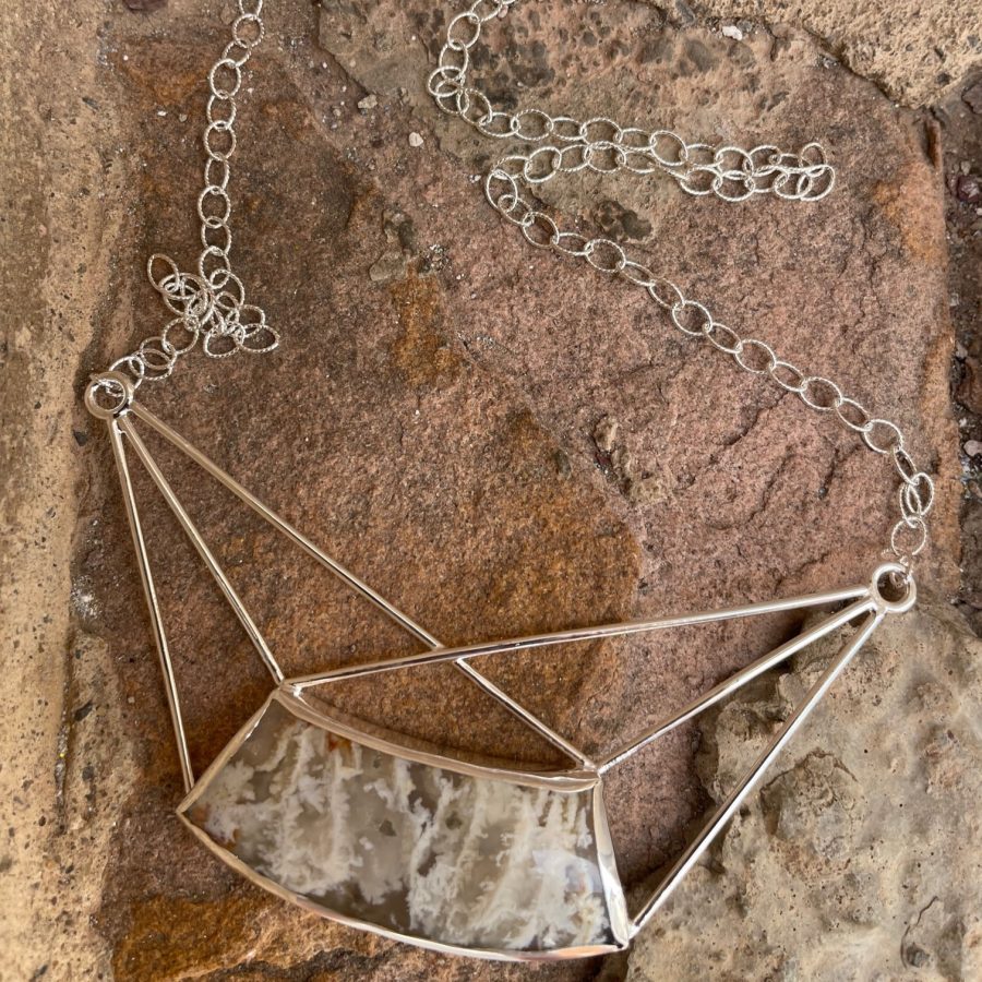 COLLAR AGATA PLUMA BELLA VISTA