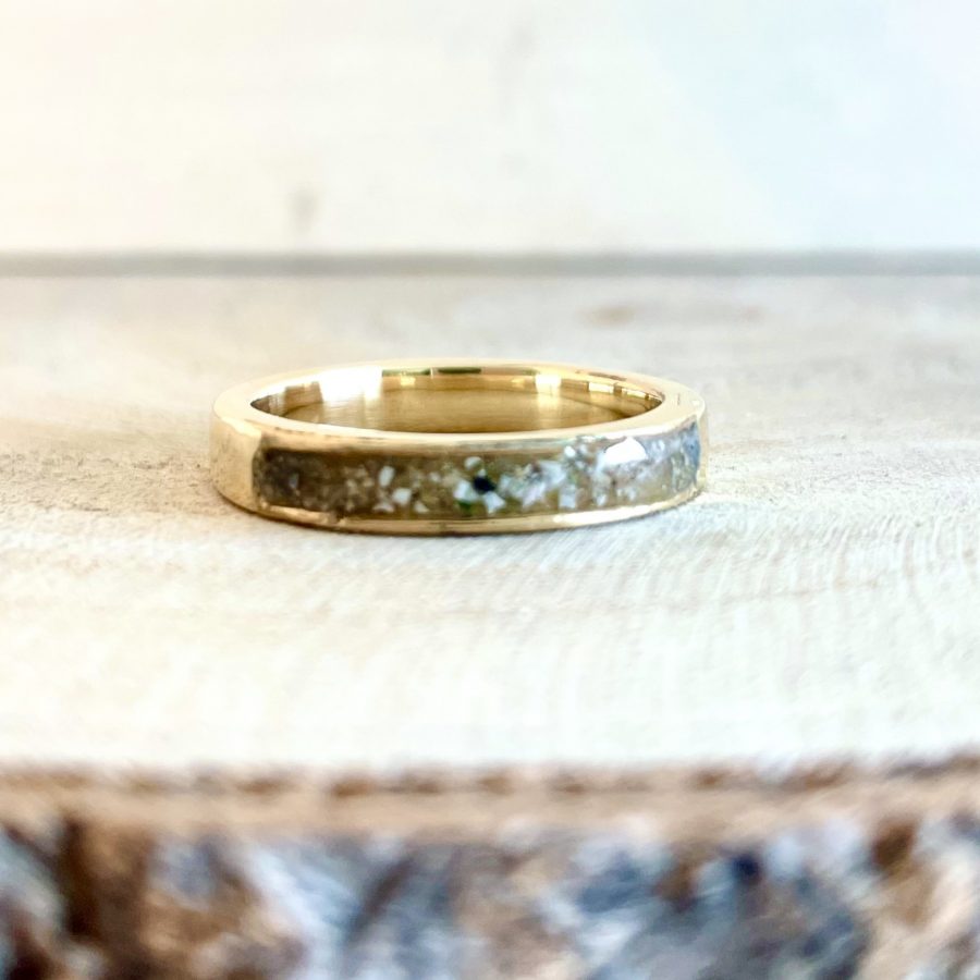 Anillo relleno de cenizas de difunto en oro 18k