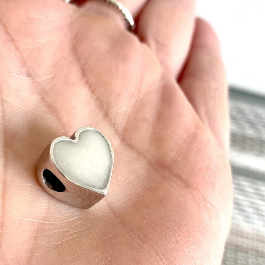 Charm corazón relleno de leche materna