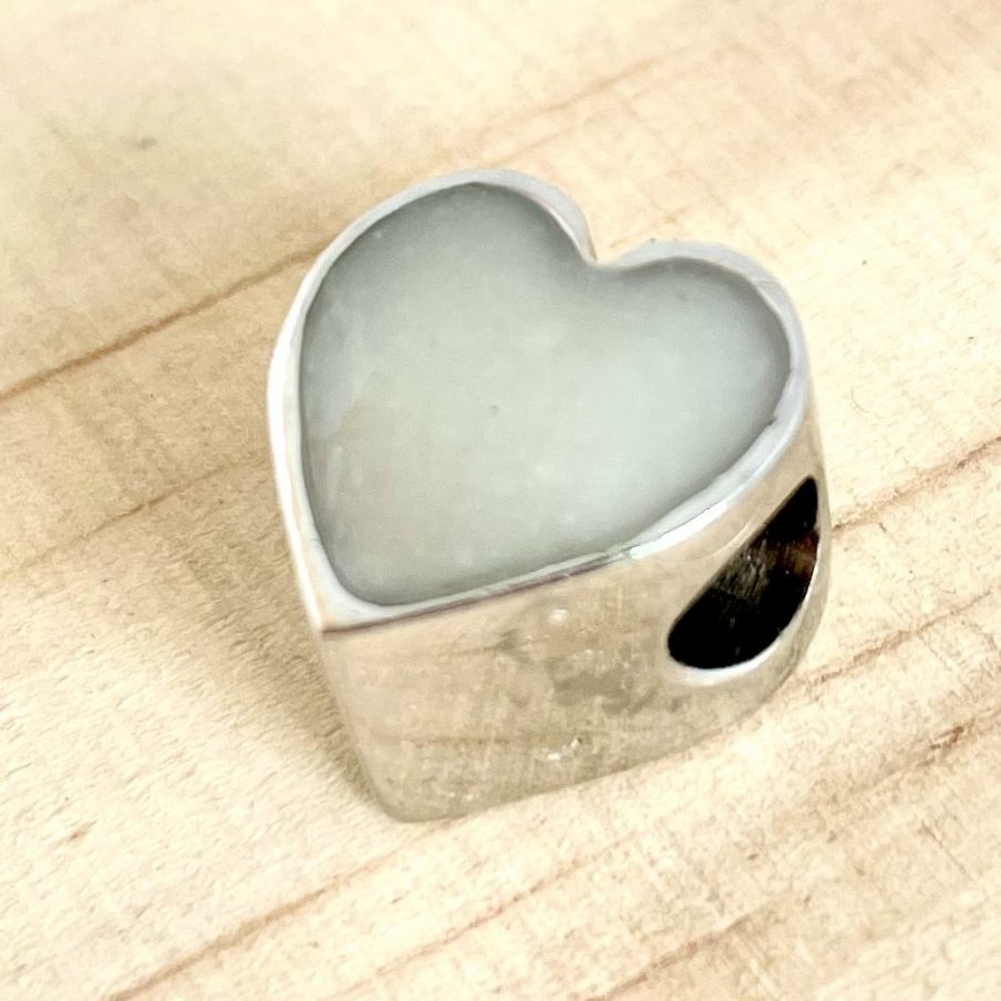 Charm corazón relleno de leche materna