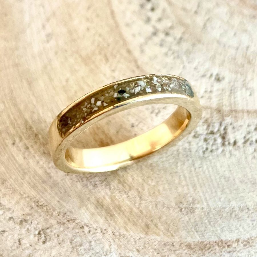 Anillo relleno de cenizas de difunto en oro 18k