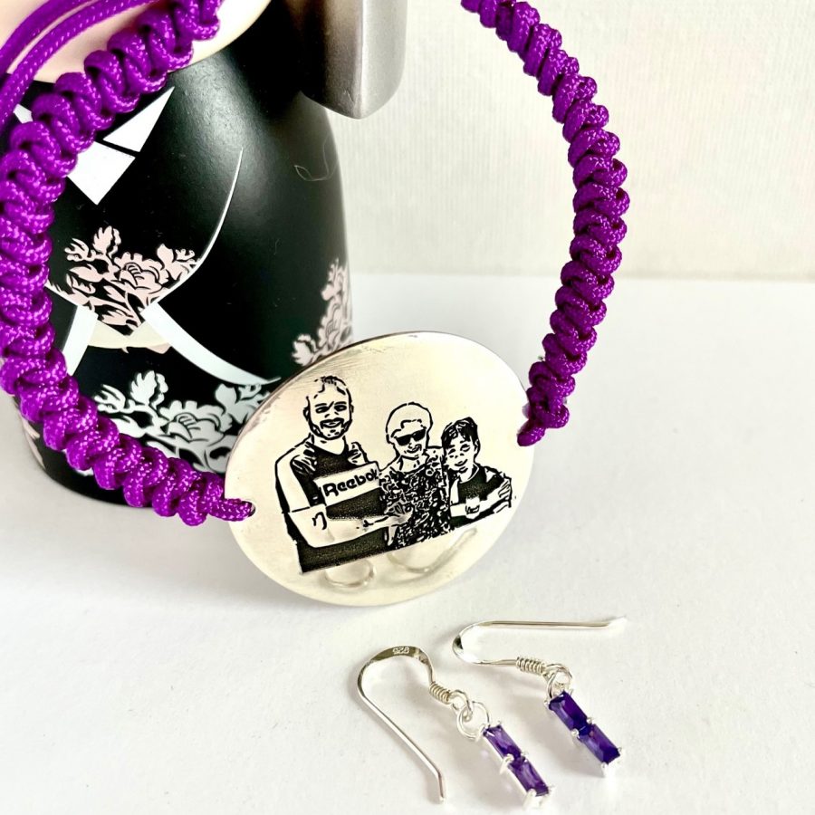 PULSERA MACRAMÉ CON CHAPA GRABADA CON FOTO Y DEDICATORIA