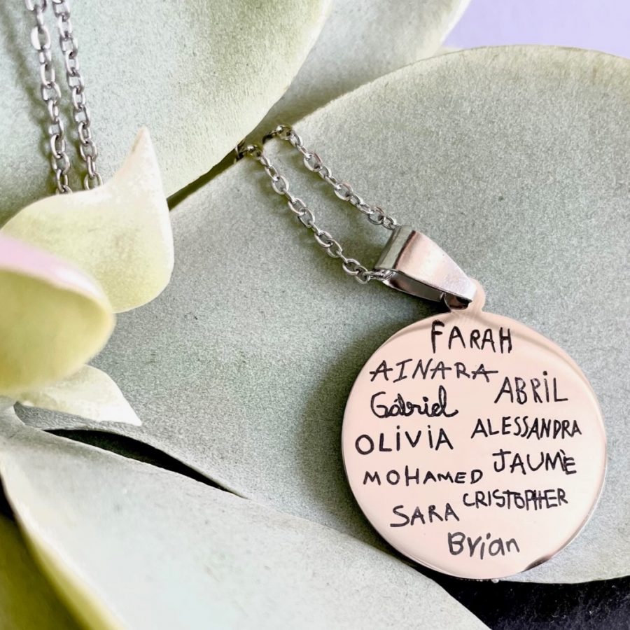 Collar medalla con nombres y dedicatoria profes