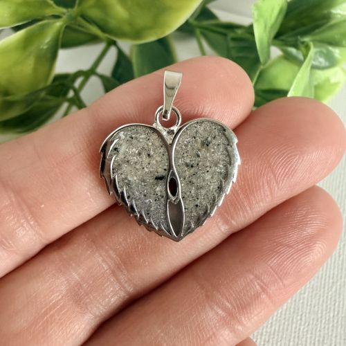 Colgante con cenizas en forma de corazón con alas 4 Colgante con cenizas en forma de corazón con alas - Imagen 2